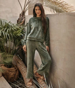 The Plush Velour Lounge Pant - Olive