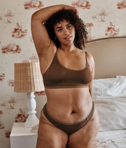 The Feel Free Adjustable Bralette - Clay -Summersalt Shop 1 ModelFront 4e30eb66 94ed 4f48 aef0 27d595d60585