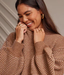 The Luxe Cashmere Blend Mix Stitch Sweater - Fawn & Dune -Summersalt Shop 1 ModelFront d662631e dd7d 440a a649 0b78327db3b3