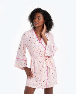 The Cloud 9 Silky Robe - Confetti Dot In Blush & Tangerine 10 The Cloud 9 Silky Robe - Confetti Dot In Blush & Tangerine -Summersalt Shop 1 ModelFront ff60757f 3f97 4520 b36b 1b92c632cef5