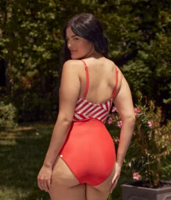 The Sea Breeze Cutout One-Piece - Mixed Stripe In Grapefruit & White Sand -Summersalt Shop 2 ModelBack 8ca6efb9 983f 46aa b774 cb87b37aadcb