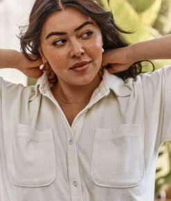 The Towel Terry Button-Down Shirt - White Sand -Summersalt Shop 2 ModelFullBody 800ec1df 2c29 4313 859b 86baf1be2af0