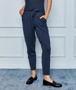 The Softest French Terry Tie-Waist Pant - Midnight -Summersalt Shop 3 ModelFullBody 94e3a513 26bd 47db a884 190c91f050e9