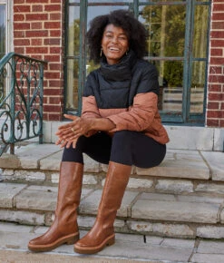 The Colorblock Eco Puffer Jacket - Sea Urchin & Praline 9 The Colorblock Eco Puffer Jacket - Sea Urchin & Praline -Summersalt Shop 3 ProductImage