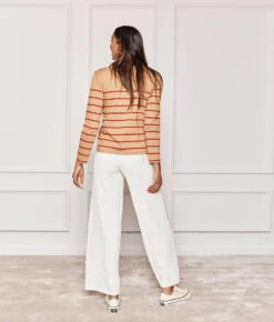 The Luxe Pima Long Sleeve Tee - Toffee & Lava Stripe -Summersalt Shop 4 ModelDetail 3c84721c fa02 4635 9029 abd967ec6070
