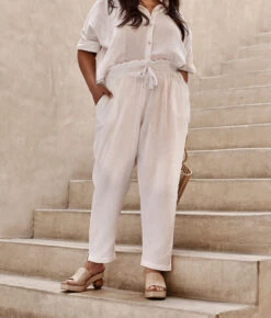 The Going Places Gauze Drawstring Pant - White Sand -Summersalt Shop 4 ModelDetail 46eccc84 cda5 4a47 bb9a eb114bb8e683