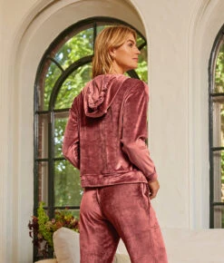 The Plush Velour Hoodie - Rosewood 8 The Plush Velour Hoodie - Rosewood -Summersalt Shop 4 ProductImage d984cba8 1818 4221 8586 f46a9cb9d356