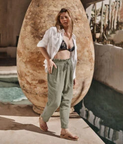 The Going Places Gauze Drawstring Pant - Agave 11 The Going Places Gauze Drawstring Pant - Agave -Summersalt Shop 5 ExtraProductShot 9efa74fd a19e 444b a837 2c4fb393ec90
