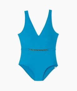 The Belted-Chain Backflip - Capri