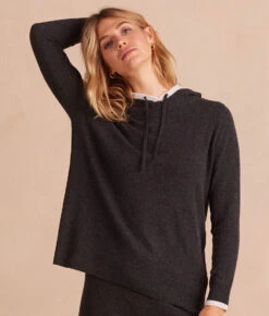 The Coziest Cashmere Blend Hoodie - Charcoal & White Sand -Summersalt Shop CashBlendHoodie SeaUrchin Crop Front2