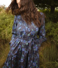 The Countryside Poplin Tiered Shirtdress - Rustic Floral In Midnight -Summersalt Shop Countryside Poplin Tiered Shirtdress Rustic Floral in Midnight 3