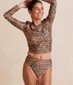 The High Leg Mid Rise Bikini Bottom - Leopard -Summersalt Shop HighLegMidRiseBikiniBottom Leopard Front Crop