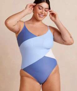 The Long Torso Marina - Sky & Blue Mountain -Summersalt Shop Marina Sky BlueMountain WhiteSand Front Crop 3ce25c46 1d50 47e6 be66 eba09c244a3d