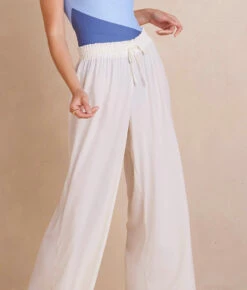 The Palazzo Pant With Ties - White Sand -Summersalt Shop PalazzoPantwithTies WhiteSand Detail