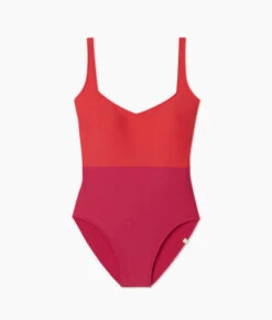 The Seascape Sweetheart One Piece - Summer Berry & Spritz 9 The Seascape Sweetheart One Piece - Summer Berry & Spritz -Summersalt Shop SeascapeSweetheart Strawberry Spritz