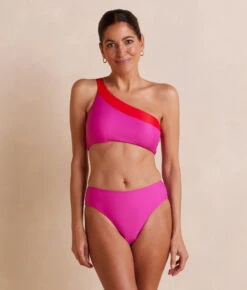 The Sidestroke Bikini Top - Hibiscus & Lava 6 The Sidestroke Bikini Top - Hibiscus & Lava -Summersalt Shop Sidestroke Bikini Top Hibiscus Lava 3