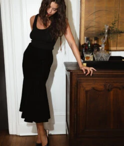 The Sustainable Velvet Collection Midi Skirt - Sea Urchin