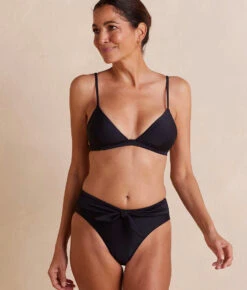 The Triangle Bikini Top - Sea Urchin -Summersalt Shop TriangleBikiniTop SeaUrchin Front Crop