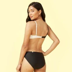 The Diagonal Mid Rise Bottom - Sea Urchin & White Sand -Summersalt Shop diagonal midrise bw back c720a22f 04b9 4921 9324 5335bebbe4a2