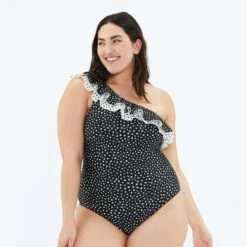 The Ruffle Sidestroke - On The Dot 10 The Ruffle Sidestroke - On The Dot -Summersalt Shop rf dot front web 4d2da5d8 9aba 40c1 8cb4 a50622580af0